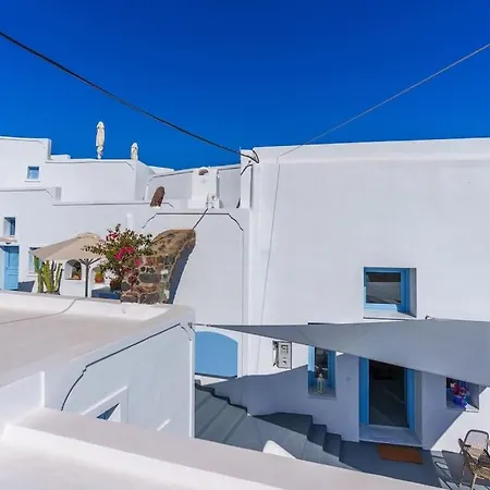 Crown Cactus Cave Mesariá