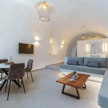 Crown Cactus Cave ميساريا