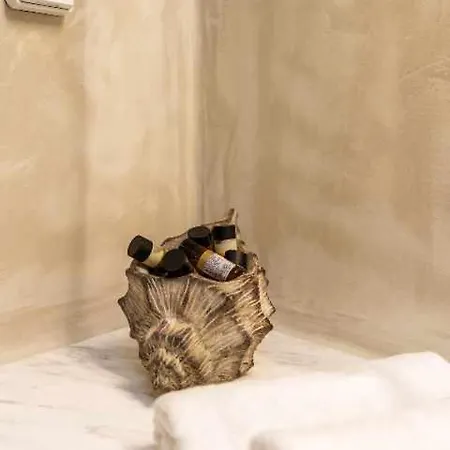 Willa Crown Cactus Cave *