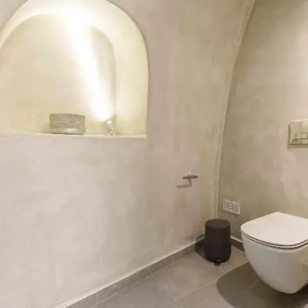 Crown Cactus Cave * Mesaria