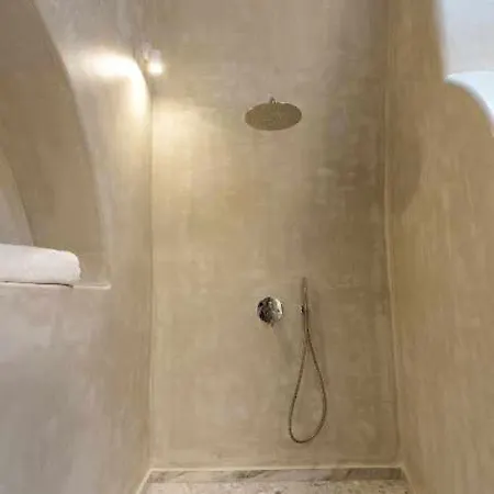 Crown Cactus Cave Villa