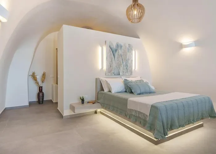 Crown Cactus Cave 메사리아