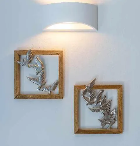 Crown Cactus Cave Willa Mesaria