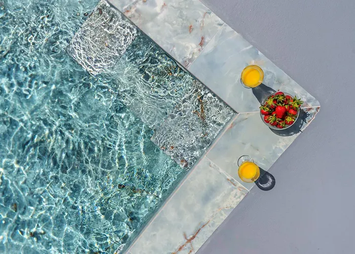 Crown Cactus Cave 메사리아